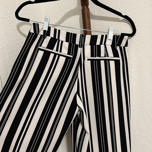 New York & Company - Striped Wide Leg Trousers - Picture 5 of 5